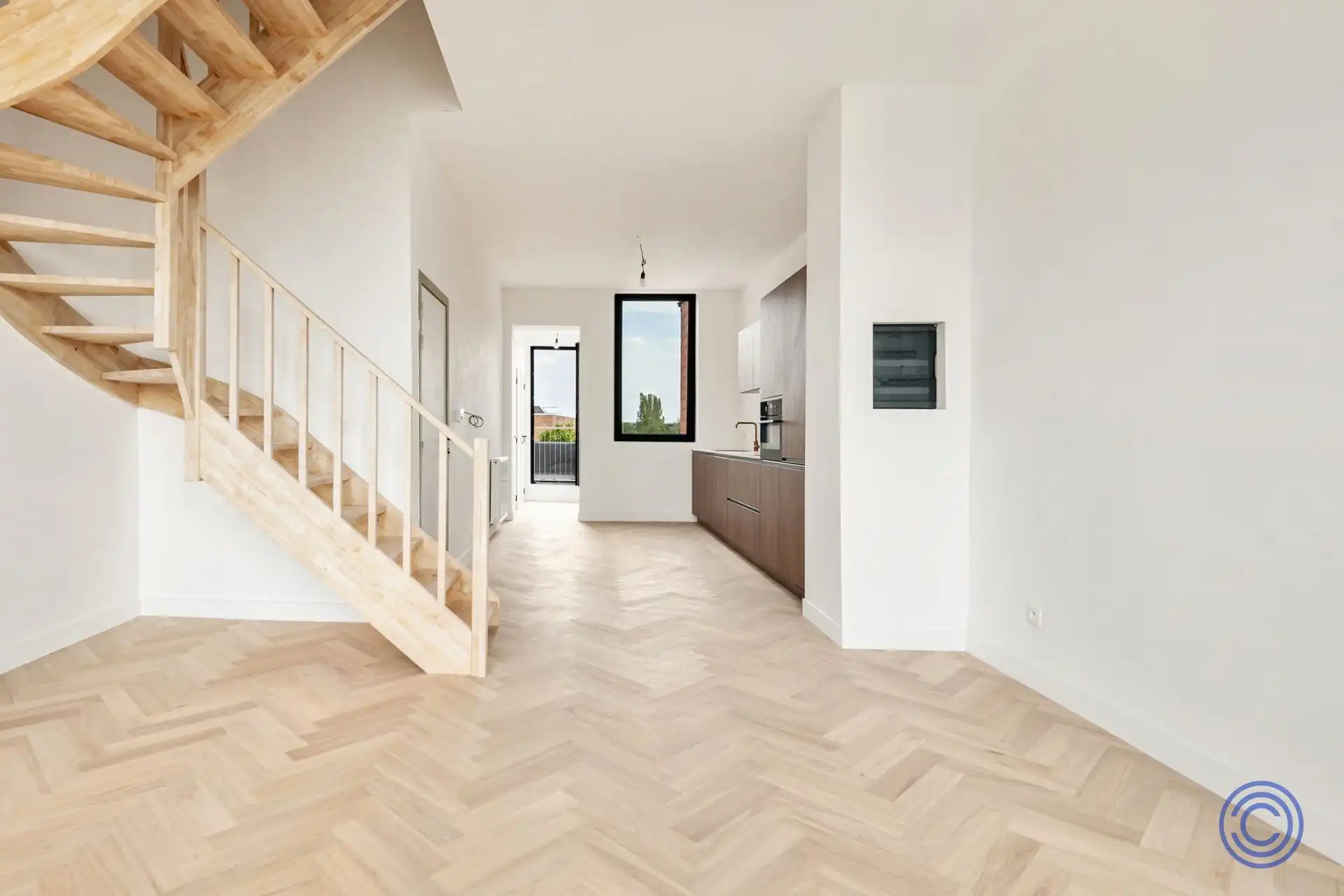 Gerenoveerde duplex met zonnig dakterras in Oud-Berchem foto 3
