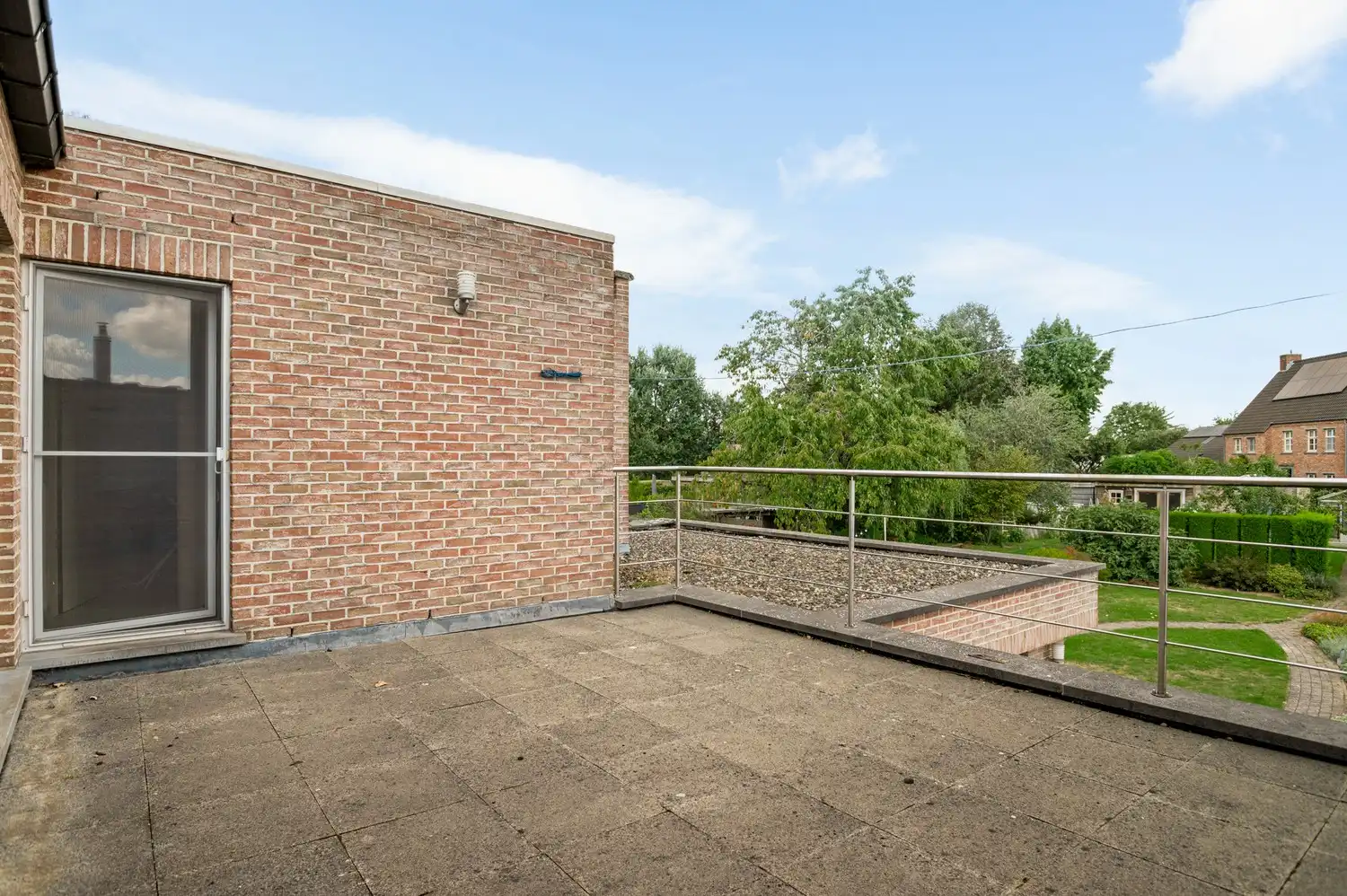 Opbrengsteigendom of co-housing met 2 ruime appartementen in het centrum van Broechem! foto 33