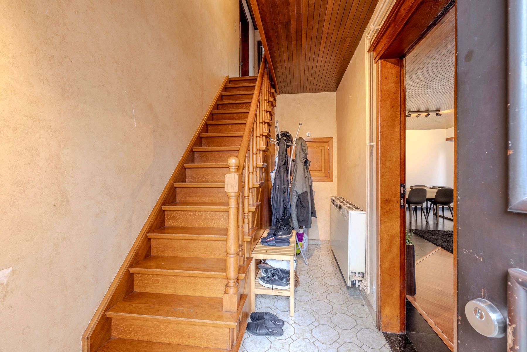 Mooie en ruime woning met o.a. 3 slaapkamers op 1.200m² foto 19