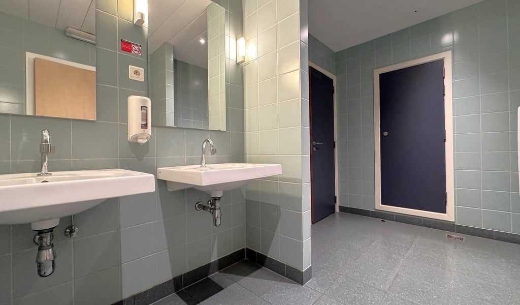 Gelijkvloers kantoor te huur in  "Rubens Building" te Berchem foto 15