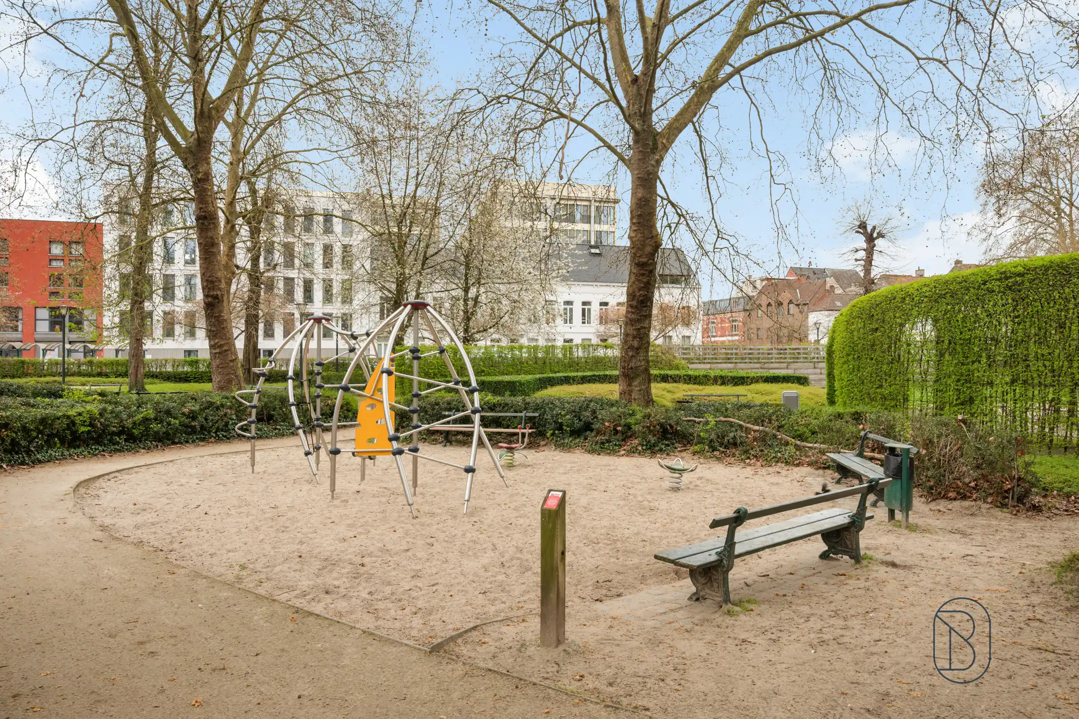 Charmante herenwoning met 5 slk en prachtige stadstuin  foto 36