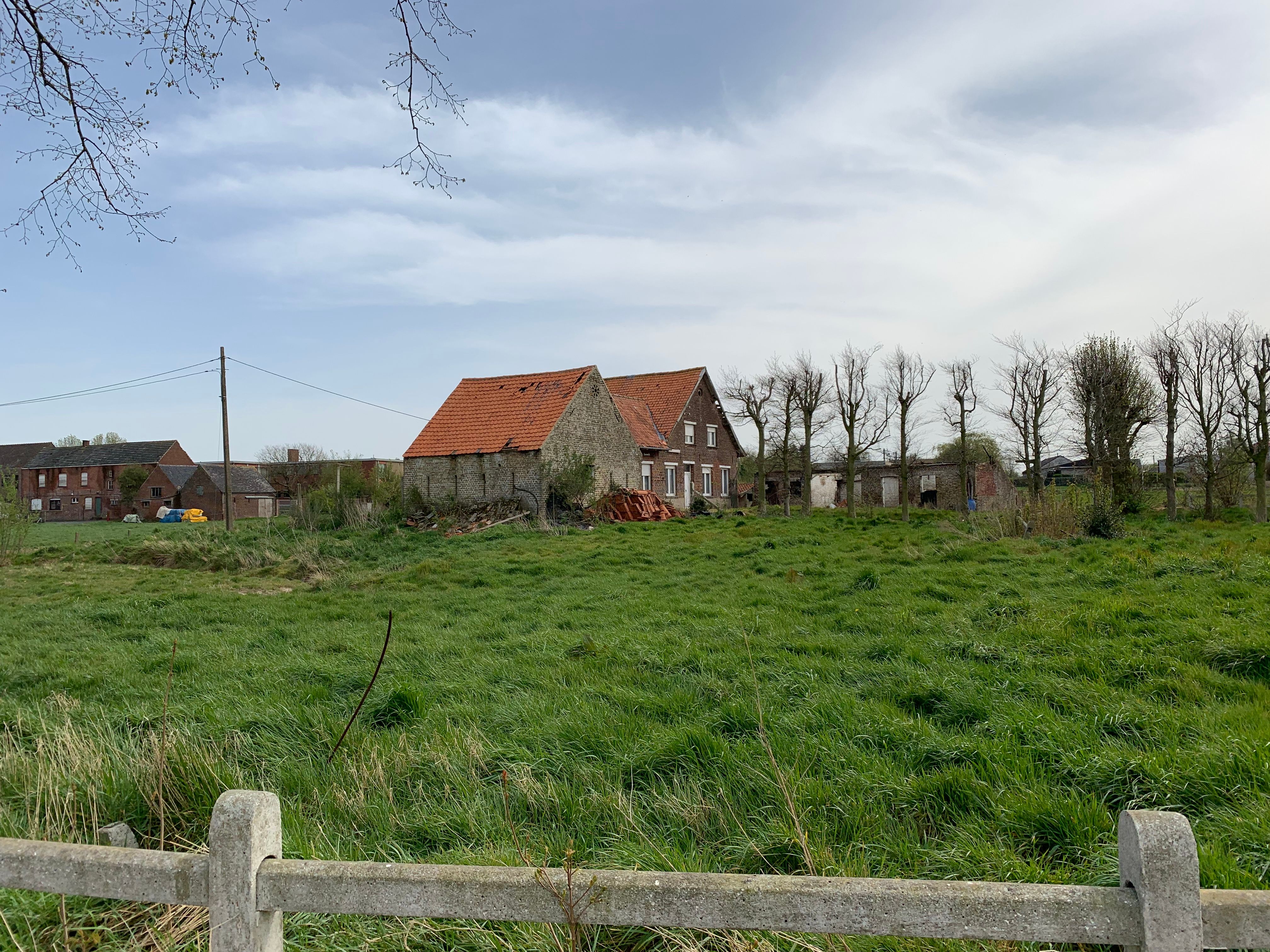 Idylissch gelegen hoeve met diverse bijgebouwen op 3ha foto 20