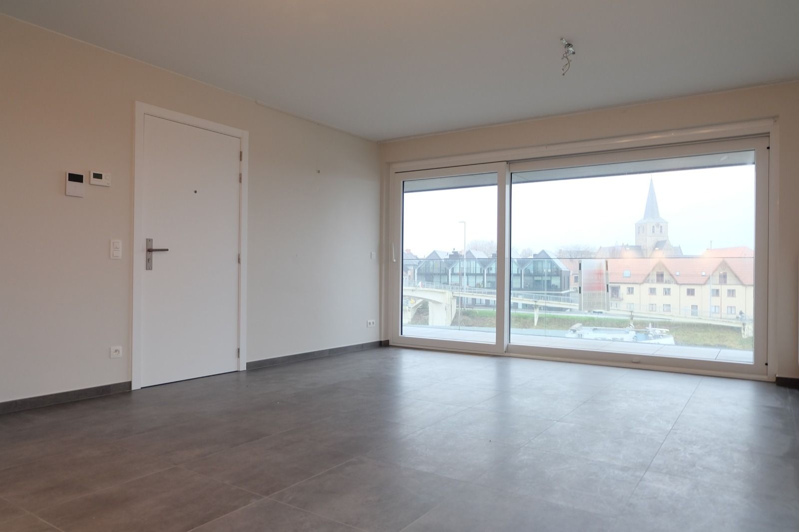 Appartement met frontaal zicht op het Schipdonkkanaal foto 3