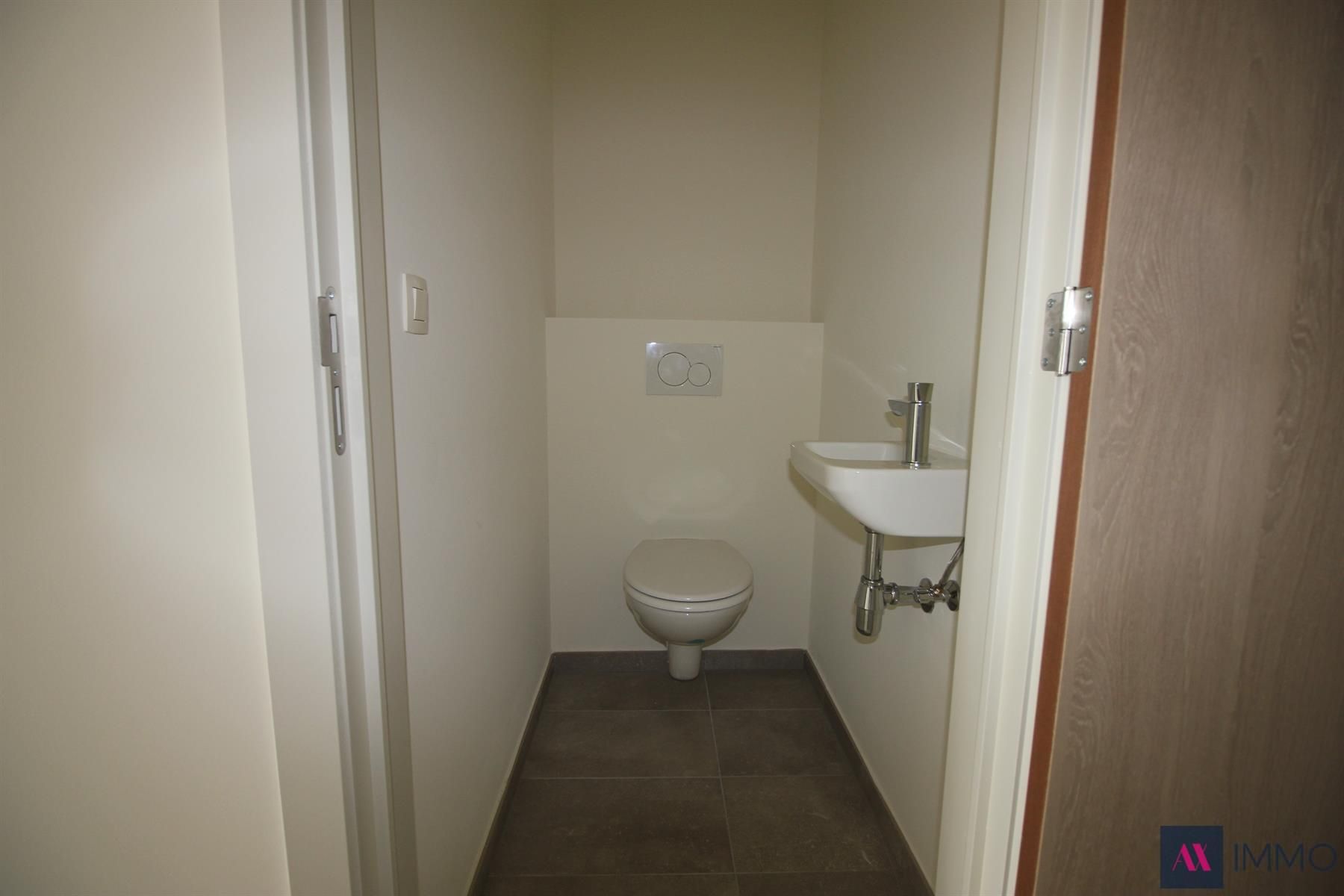 Prachtig nieuwbouw appartement met 2 slaapkamers en terras foto 10