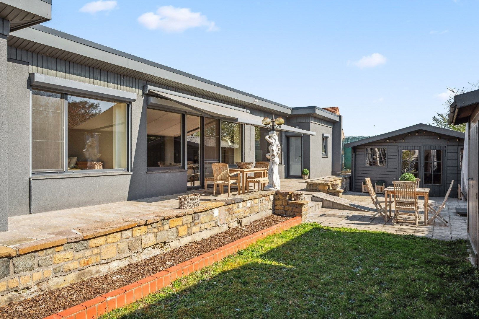 Rustig gelegen bungalow foto 2