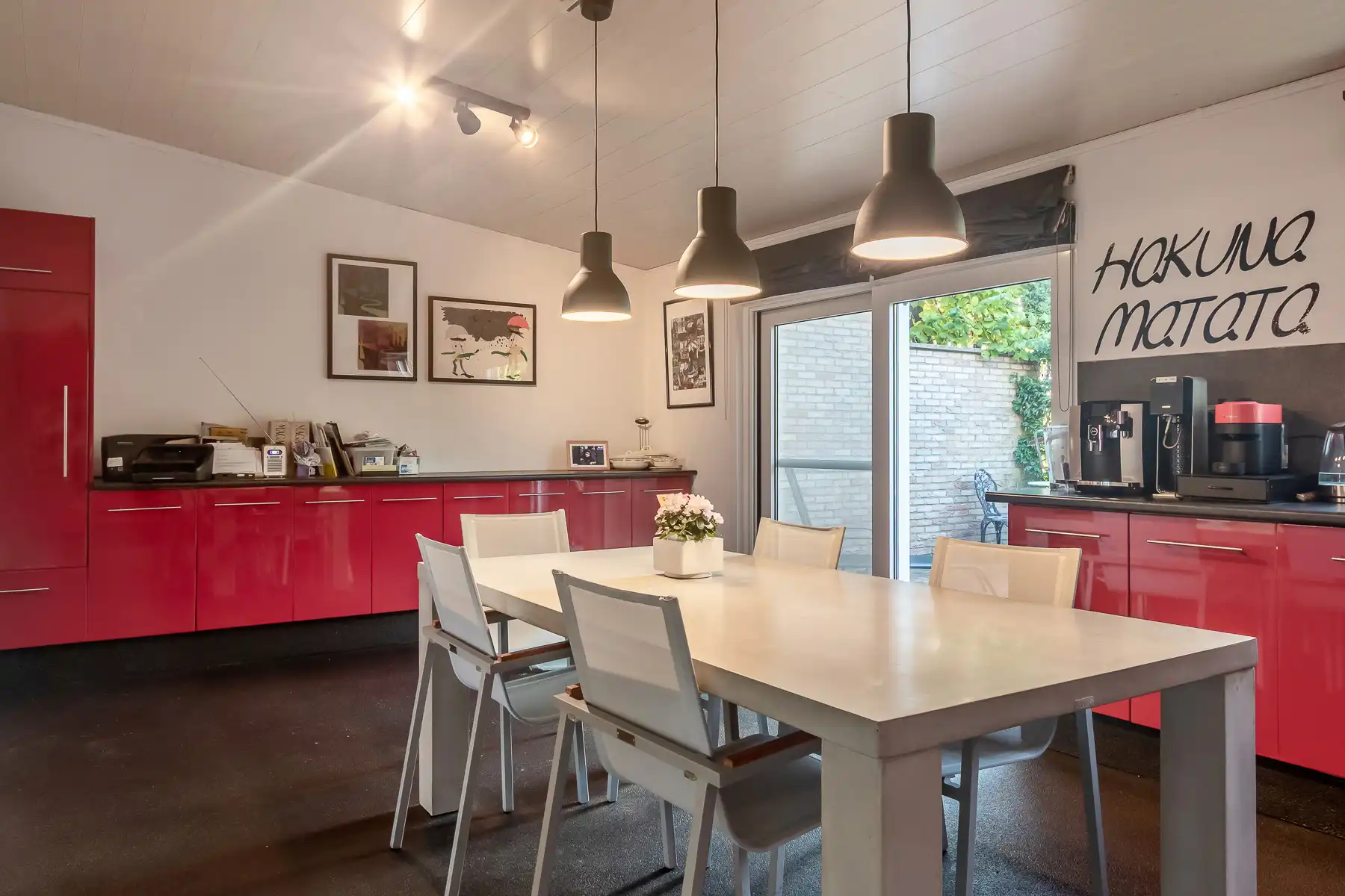 Woning met 3 slaapkamrs, inpandige garage en Z-gerichte tuin foto 14
