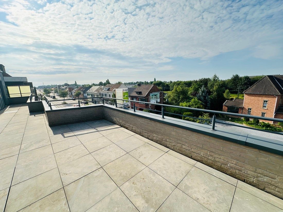 Luxe penthouse appartement te Hasselt/Kermt foto 21