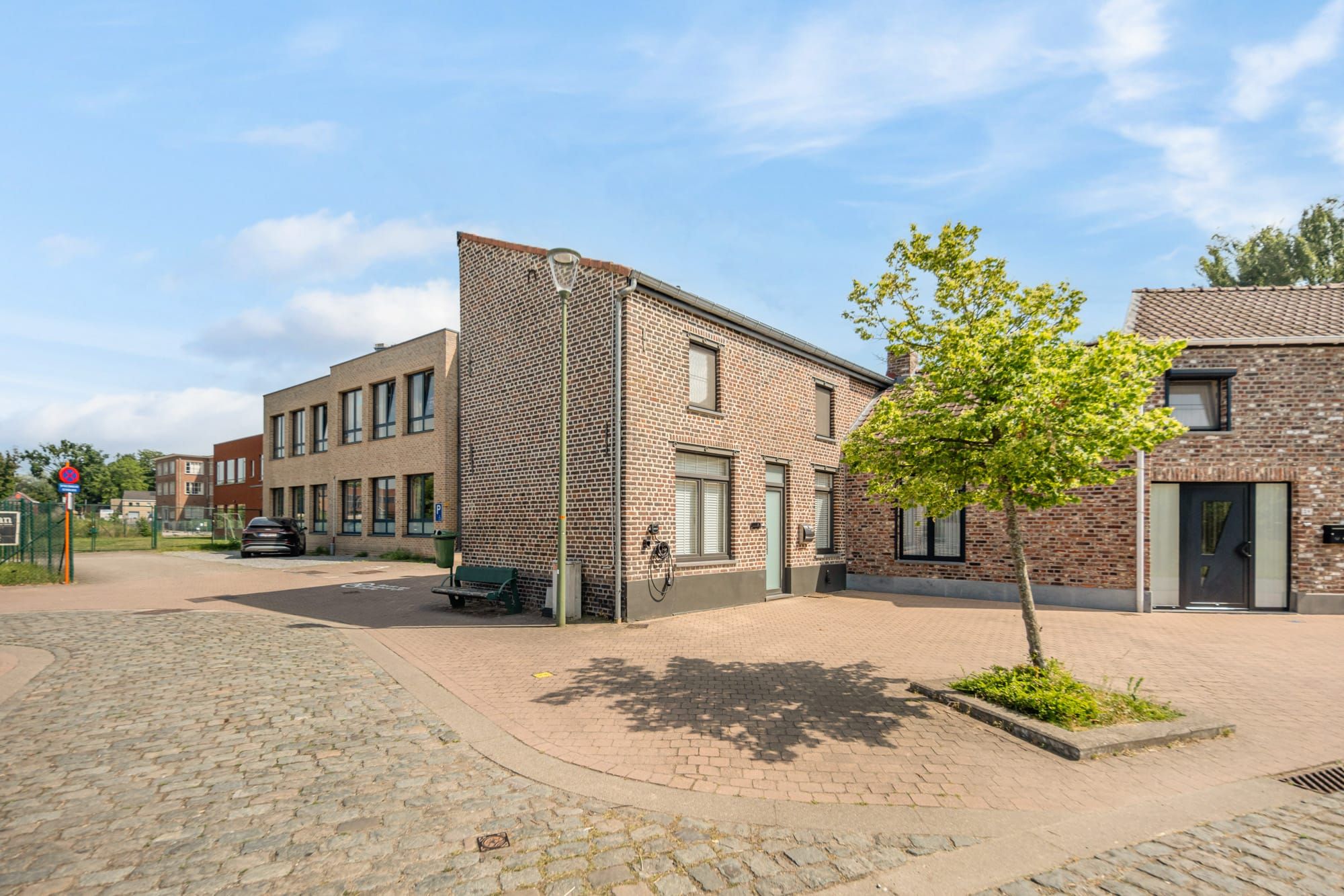 Knappe instapklare woning in het centrum van Zoutleeuw met 2 slaapkamers! foto 2
