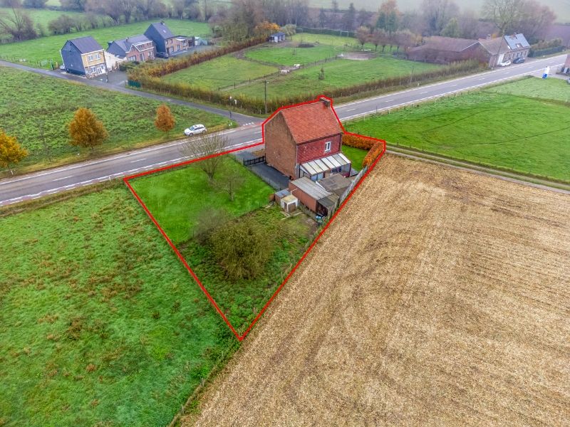 Charmante woning met 2 slaapkamers, garage en grote tuin foto 4