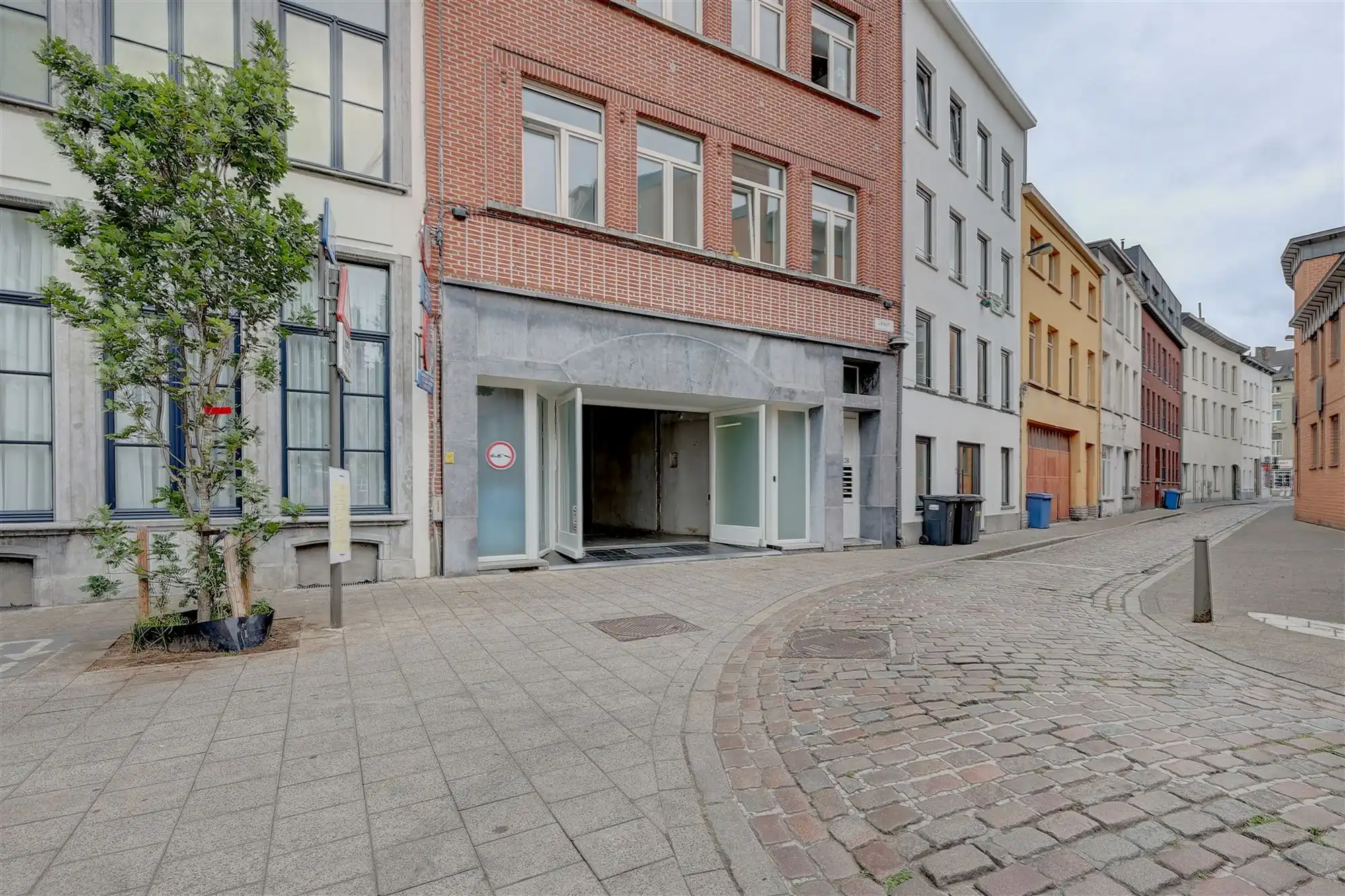 Ruim handelsgelijkvloers in centrum Antwerpen foto 6