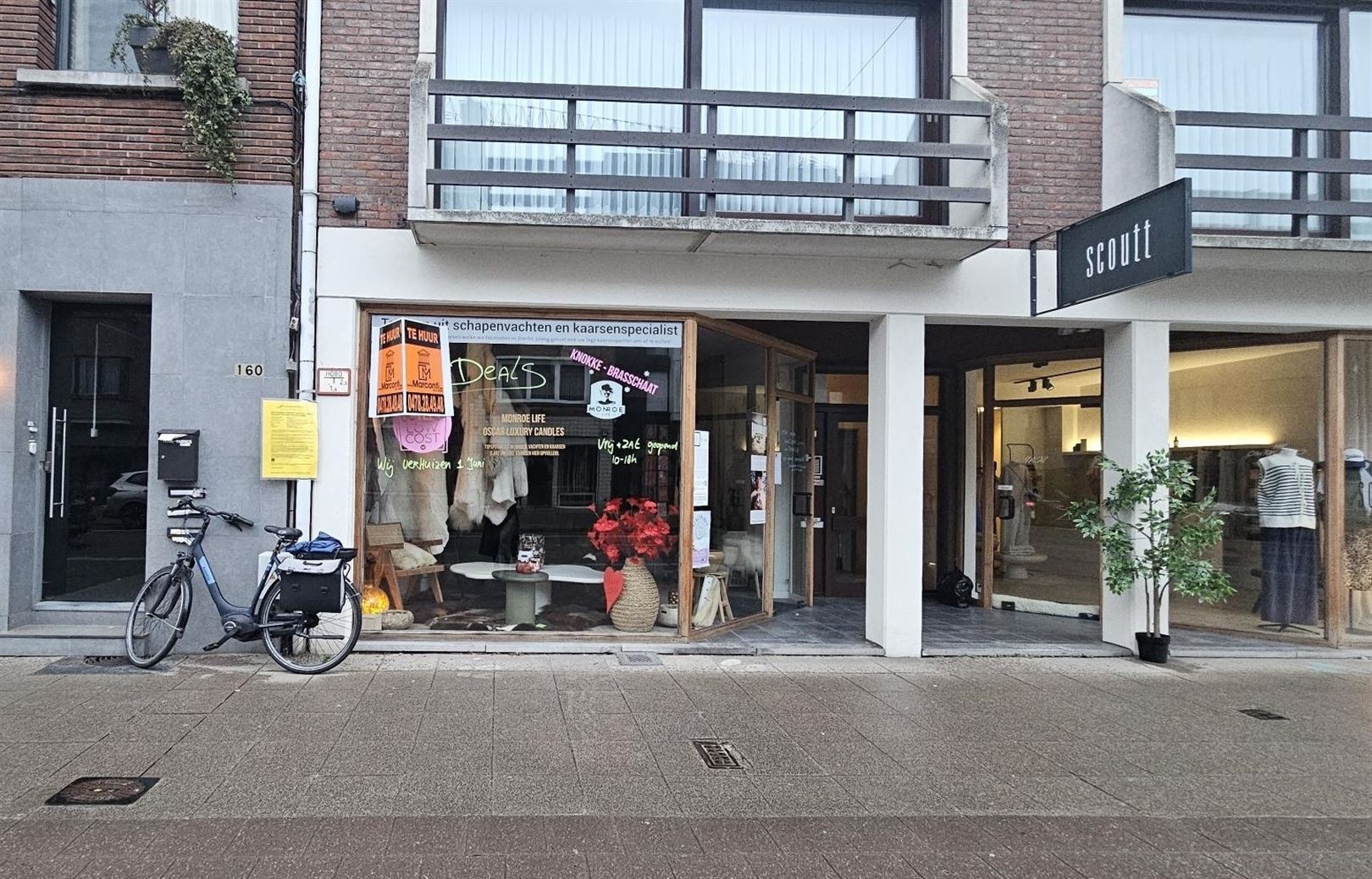 Handelspand in het centrum van Brasschaat foto {{pictureIndex}}