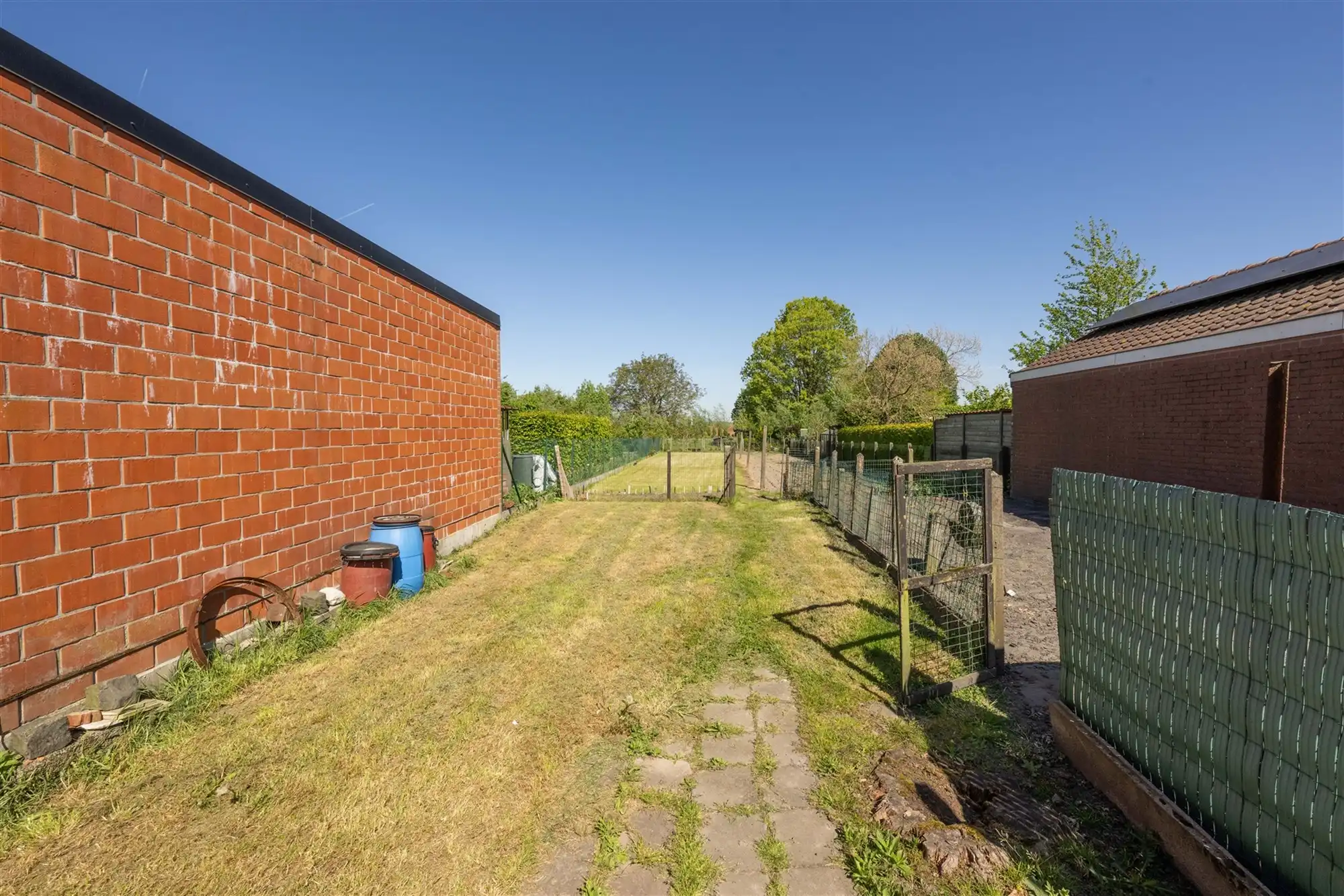 Halfopen woning op 885 m² foto 7