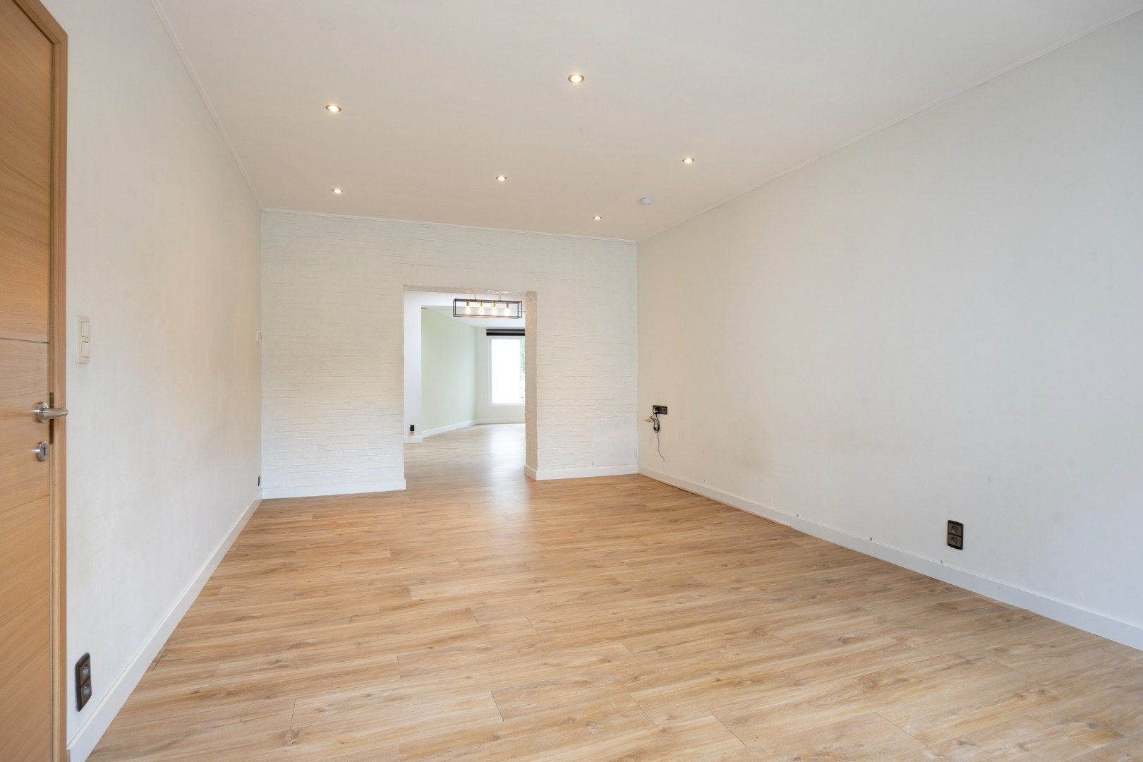 Recent gerenoveerde woning met 3 slaapkamers en prachtige tuin - EPC 141 kWh/m² - bewoonbare oppervlakte 137 m²         foto 4