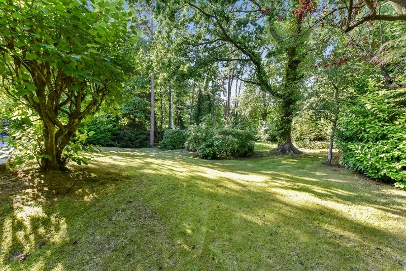 Zeer rustig gelegen villa van 245m² in moderne stijl op 14 are palende aan golfdomein foto 23