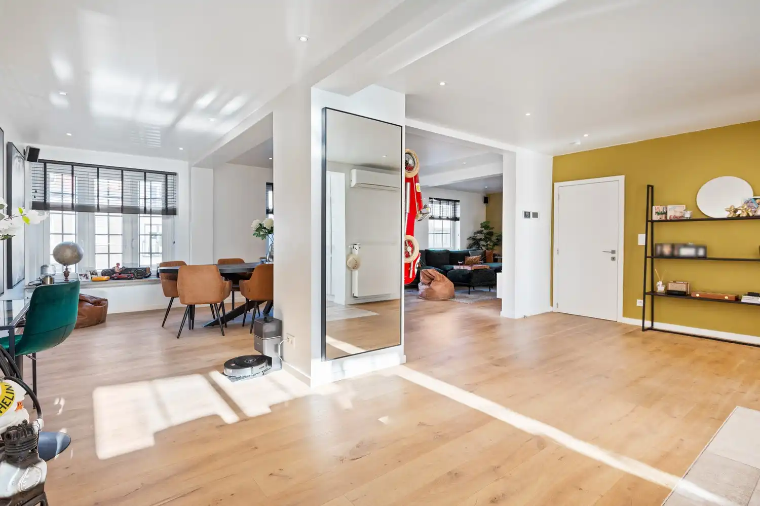 Prachtig Triplex appartement met 3 slaapkamers en terras in Schilde foto 11