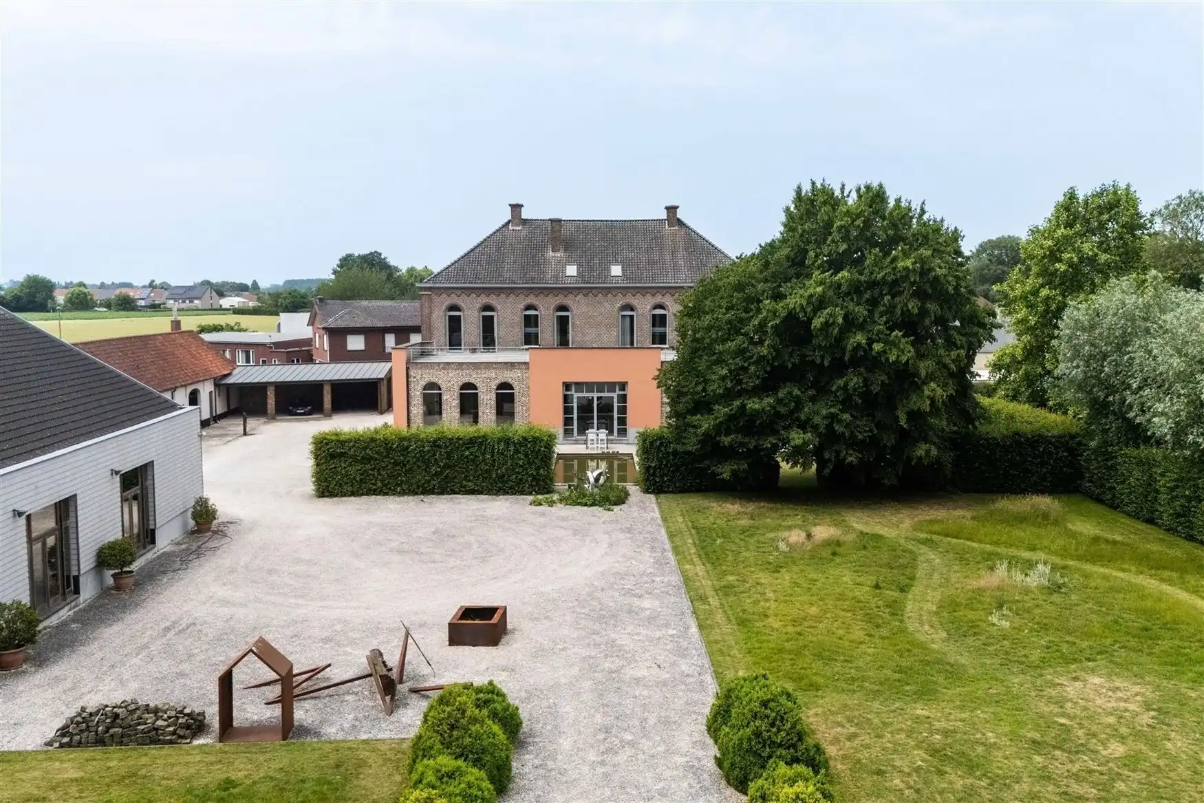 Riante eigendom met ontwikkelingsmogelijkheden foto 3