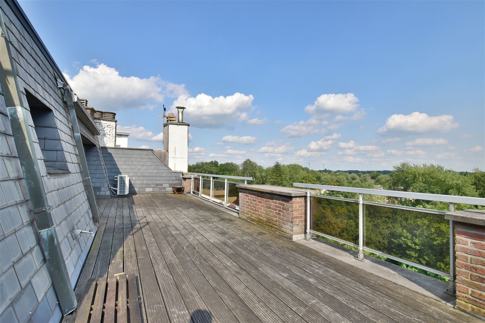 Ruim dakappartement met fantastisch zicht in het hartje van Dendermonde  foto 8