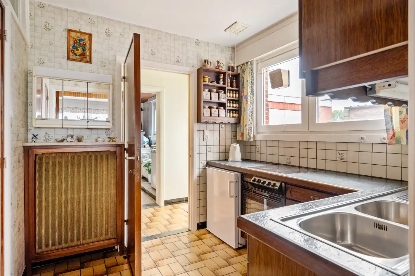 Te renoveren HOB met 3 slpk., ruime tuin én garage foto 6