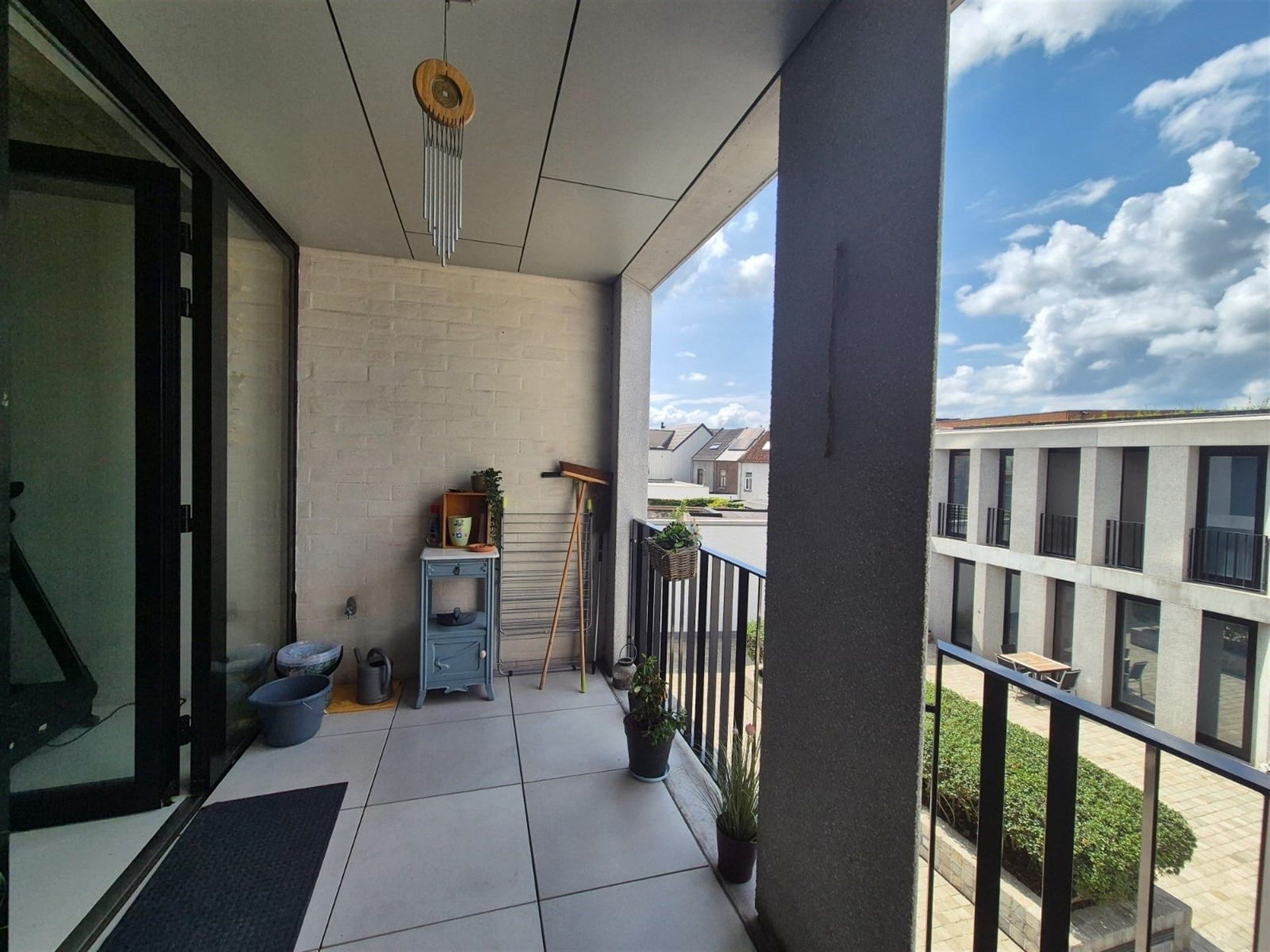 Modern exclusief appartement met terras en autostaanplaats. foto 16