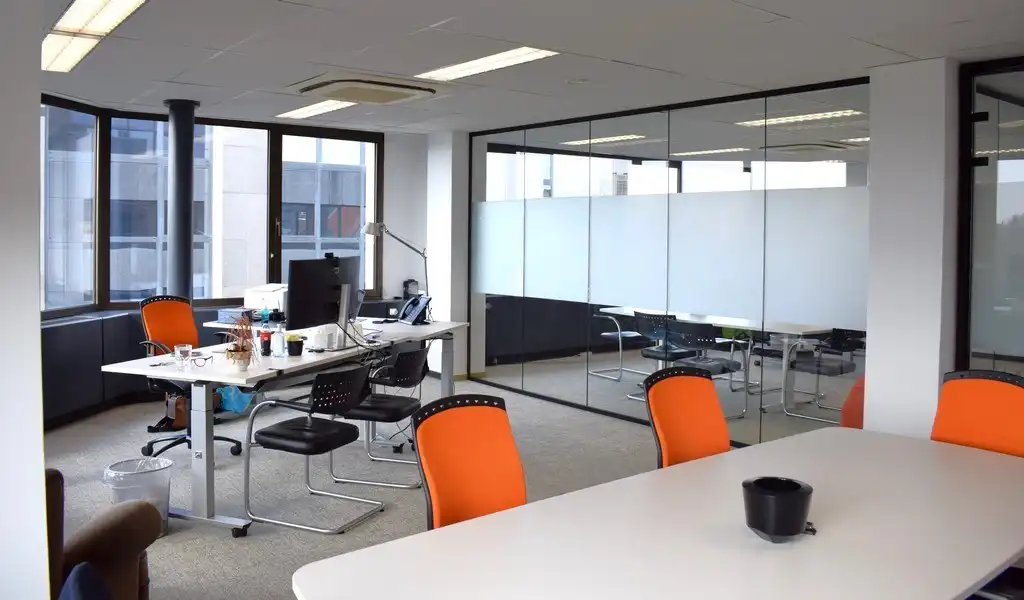 Kantoorruimte te huur in Regent Building in Berchem foto 3
