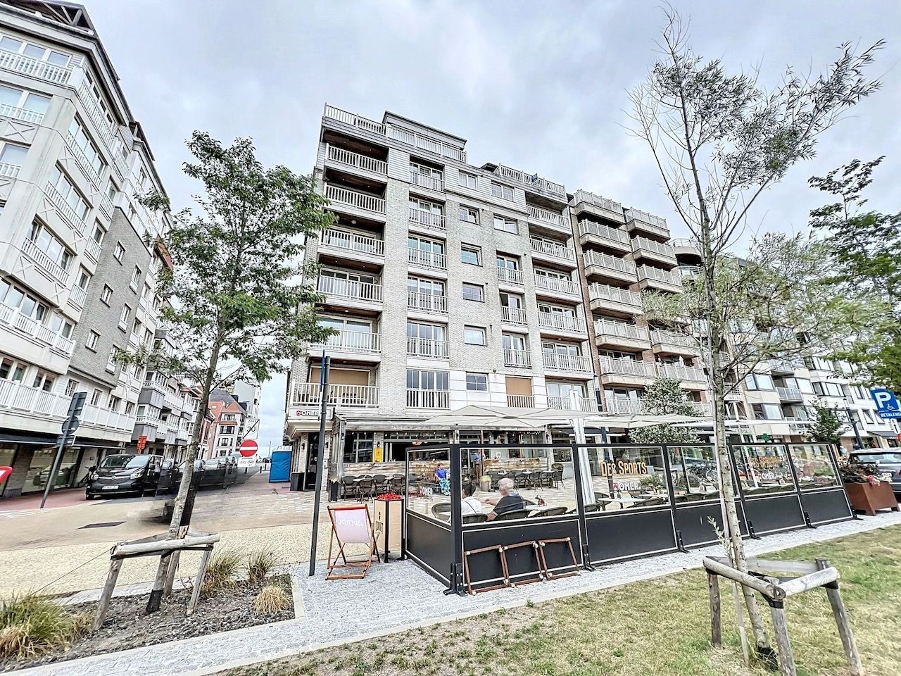 Duplex dakappartement met twee slaapkamers en een mooi, zuidgericht terras – Graaf d'Ursellaan foto 2