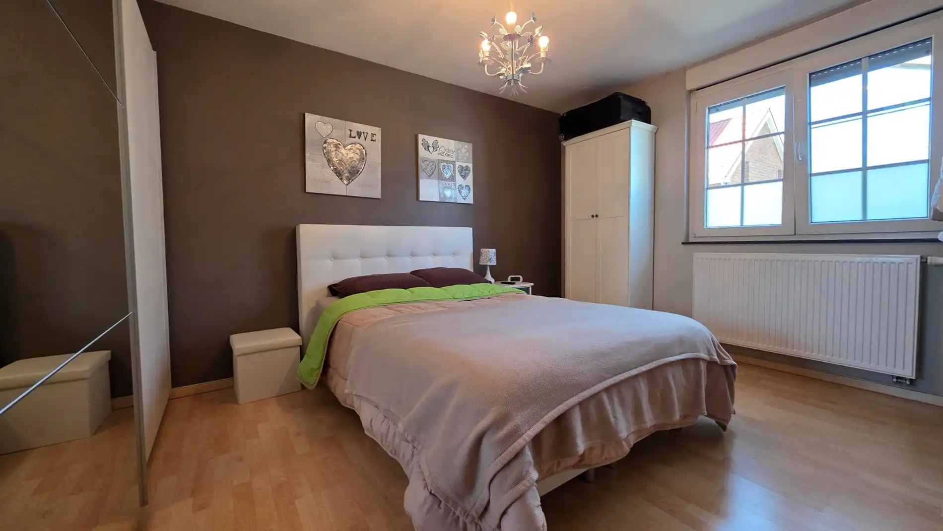 Instapklaar en stijlvol gelijkvloers appartement met privatief terras foto 13