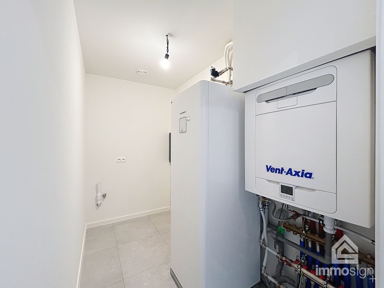 Instapklaar nieuwbouwappartement met 2 slaapkamers, terras en autostaanplaats te Kinrooi foto 16