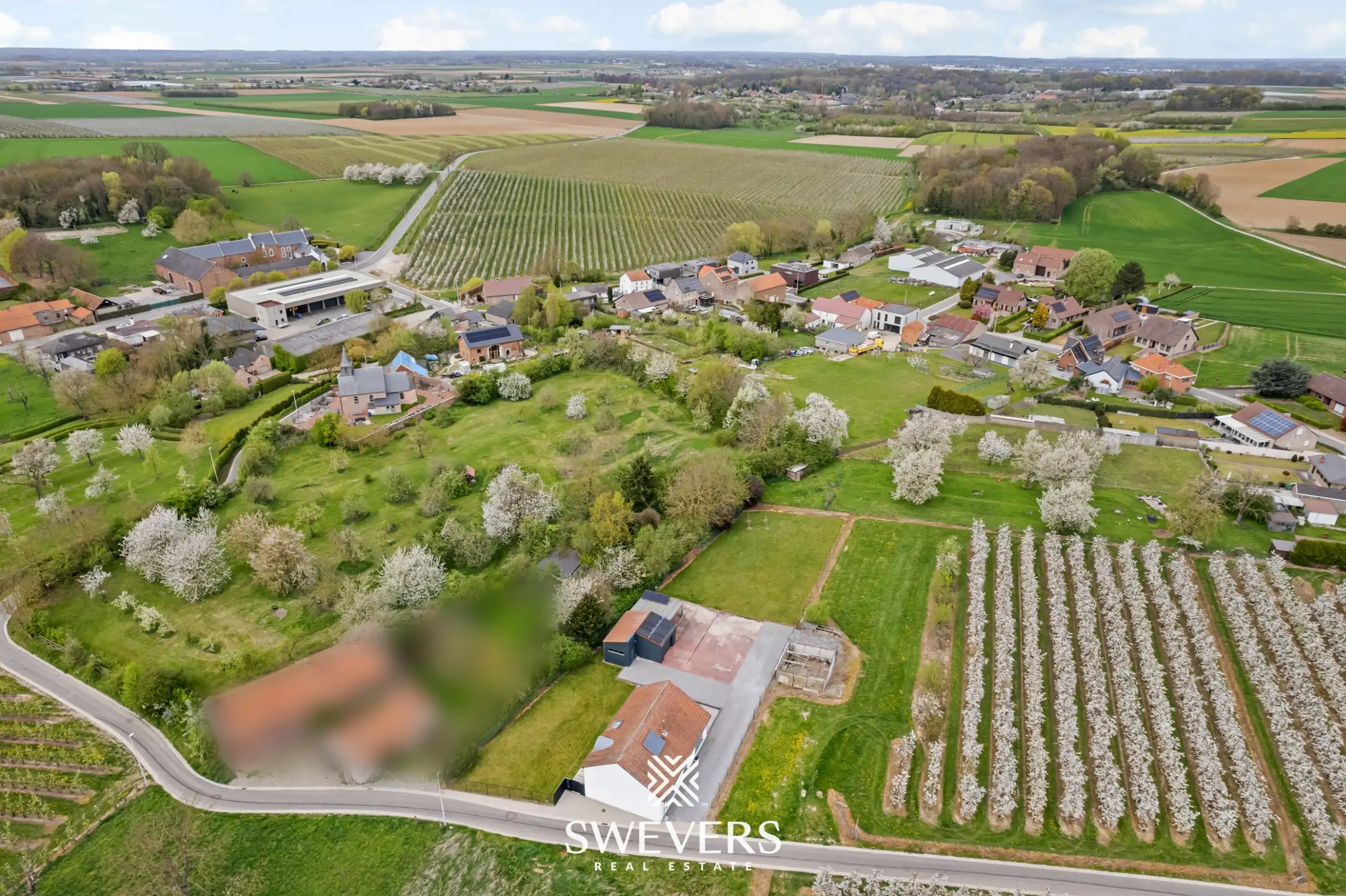 Instapklare open bebouwing met ruime tuin en prachtig uitzicht tussen de boomgaarden in Gingelom foto 31