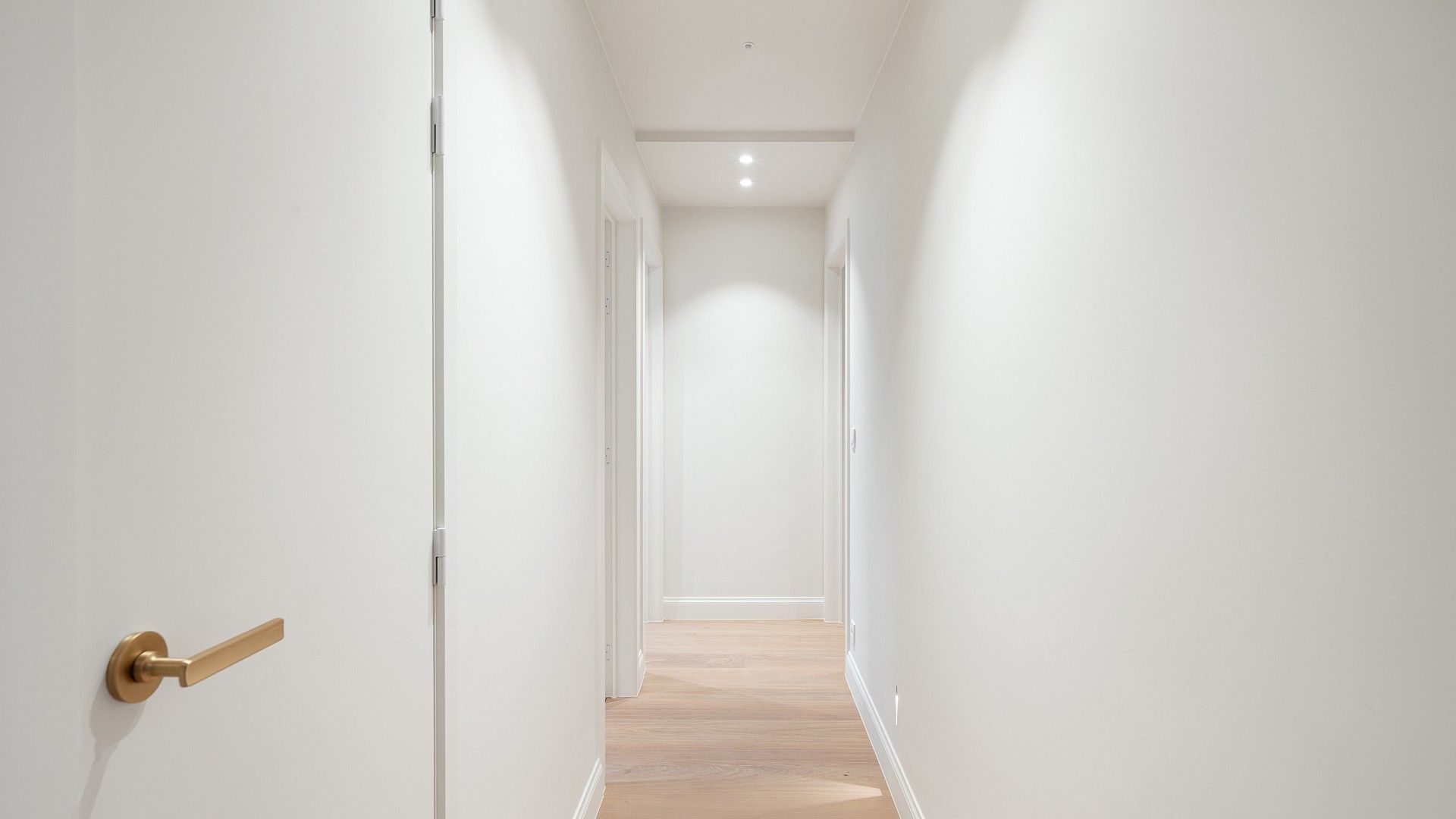 Luxueuze, alleenstaande villa in een residentiële wijk in Knokke met 5 slaapkamers. foto 35