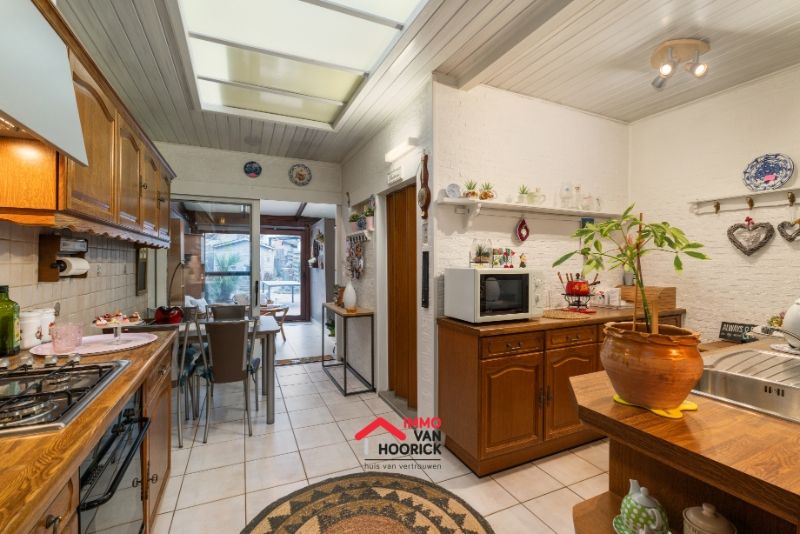 Ruime woning met 3 slaapkamers en tuin! foto 7