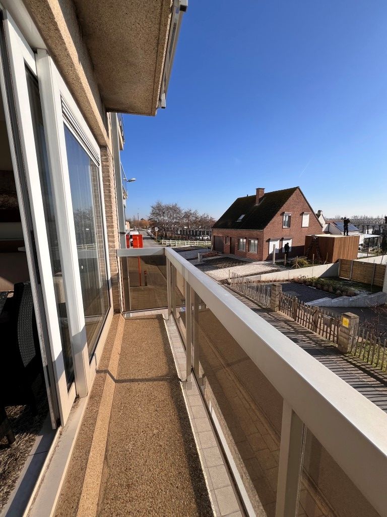 Rustig gelegen appartement met groot terras en open zicht foto 3
