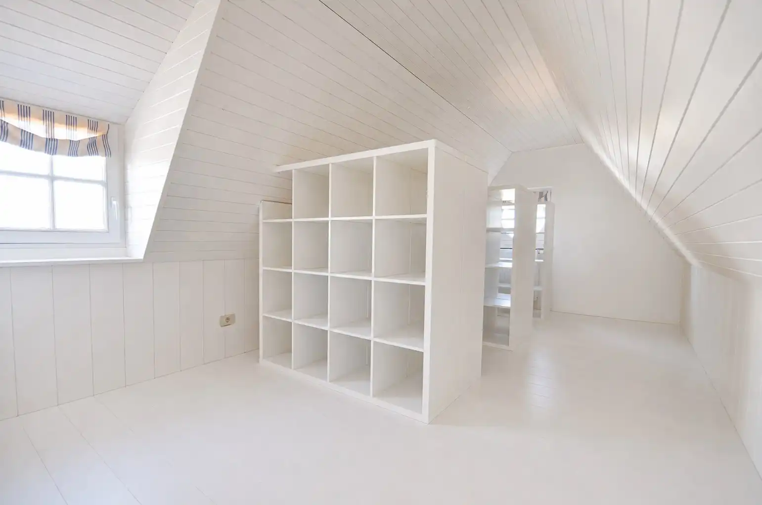 Tijdloze villa met uitzonderlijke vergezichten op een residentiële locatie. foto 38