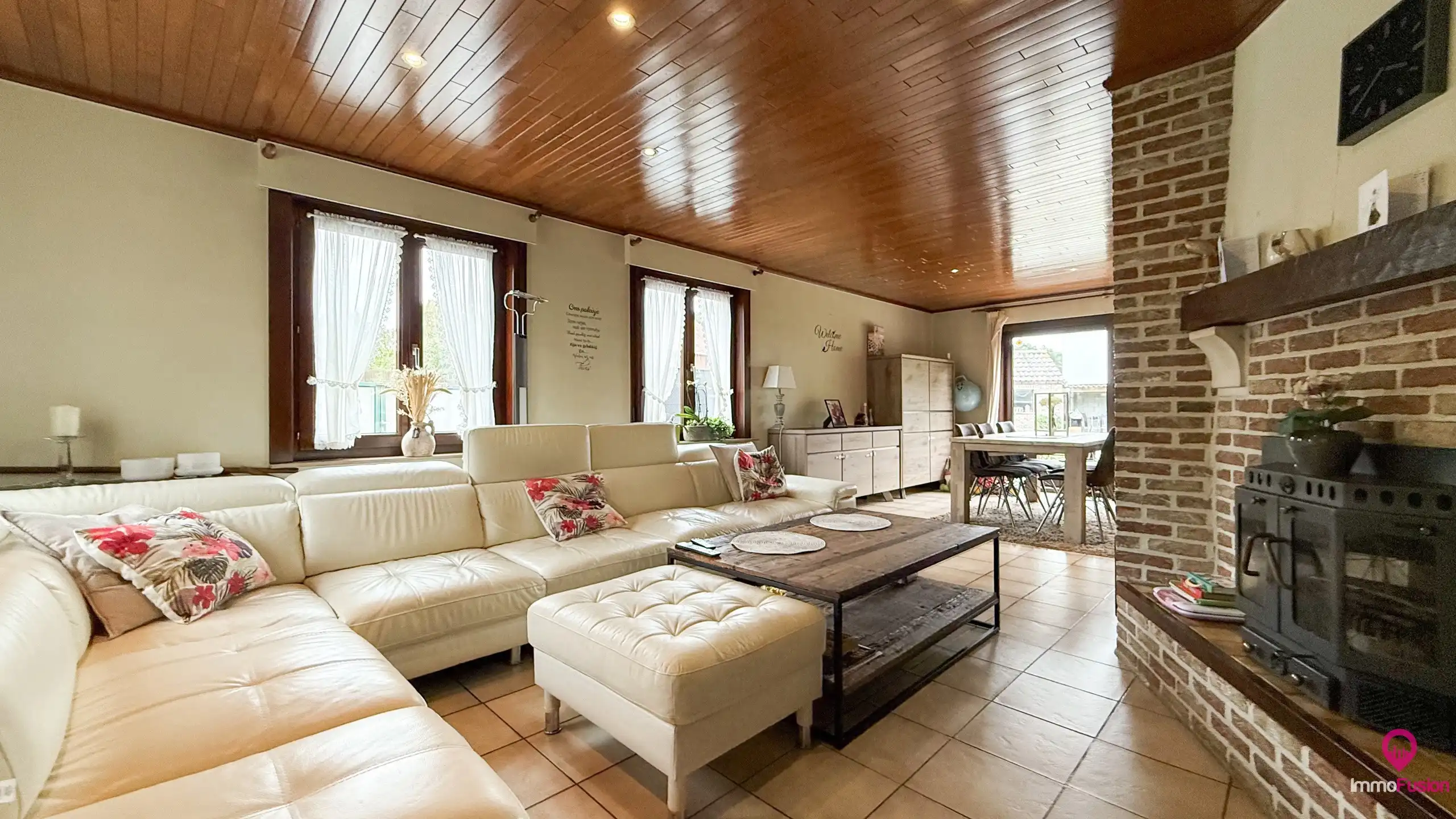 Prachtige landelijke woning met grote omheinde tuin en 3 slpk! foto 4