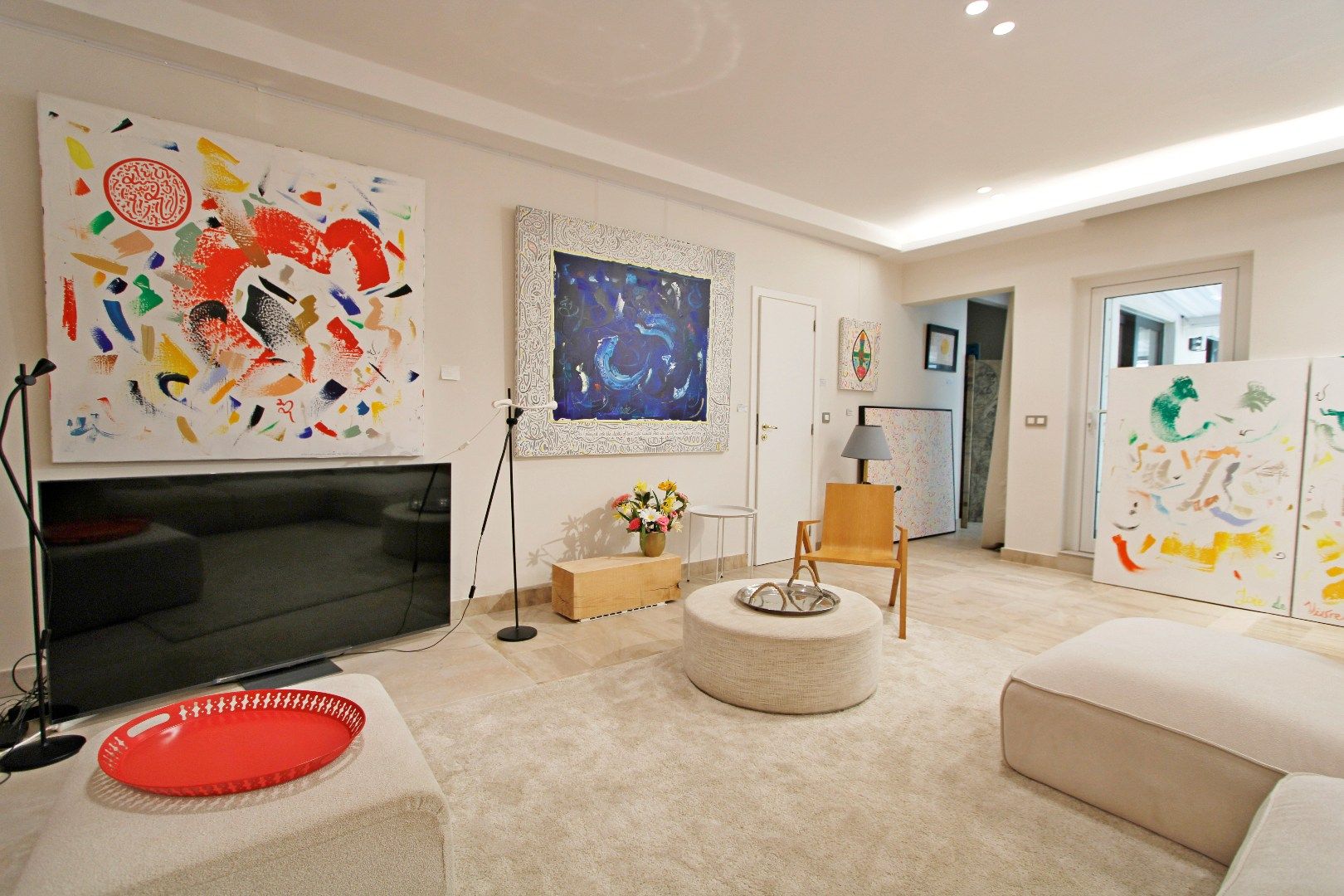 Uniek Pop-Up multifunctioneel handelspand Zeedijk Het Zoute 816 (Knokke ) met achterliggende studioappartement foto {{pictureIndex}}