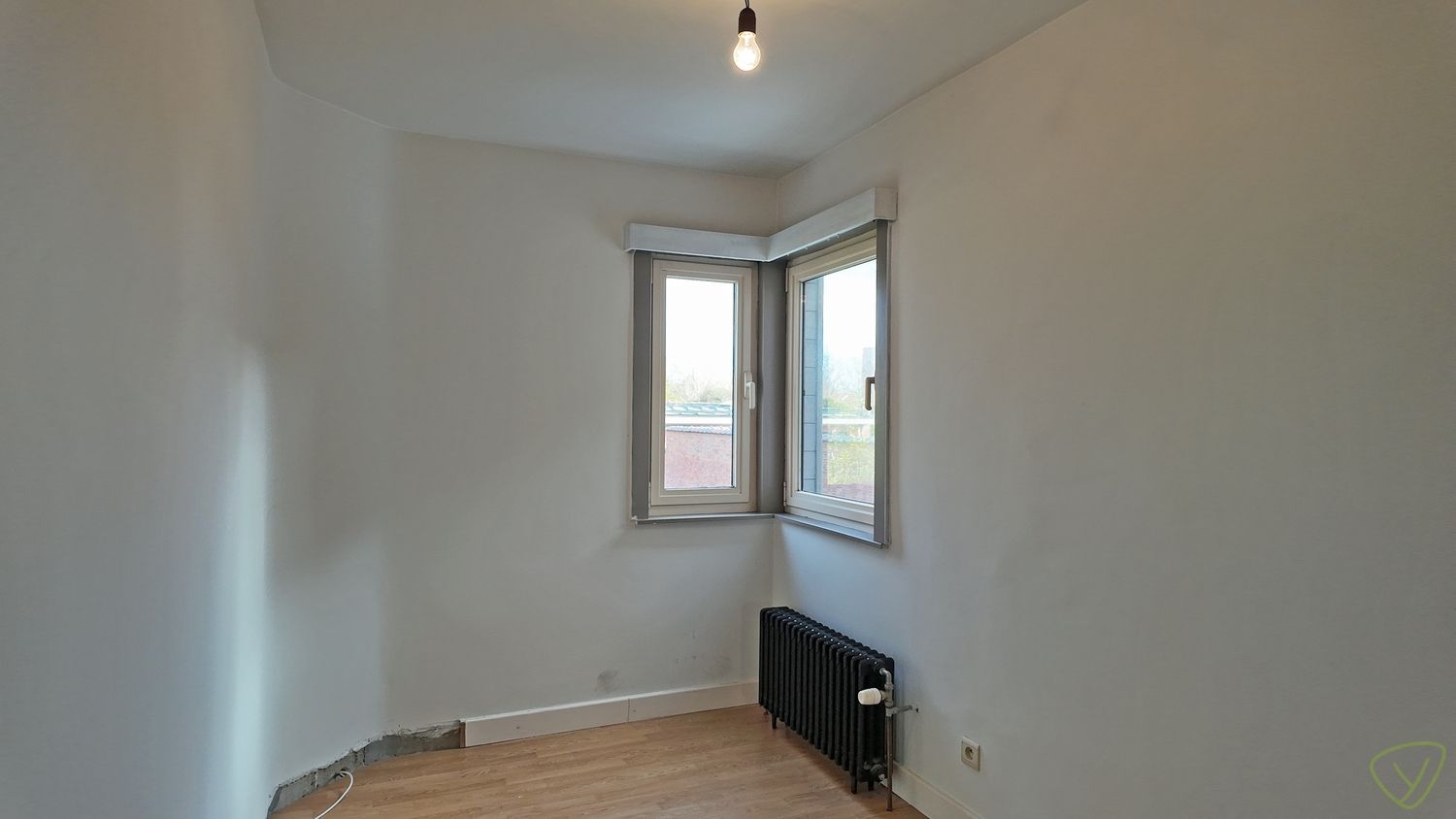 Instapklare woning met tuin en vlakbij het centrum van Eeklo foto 17