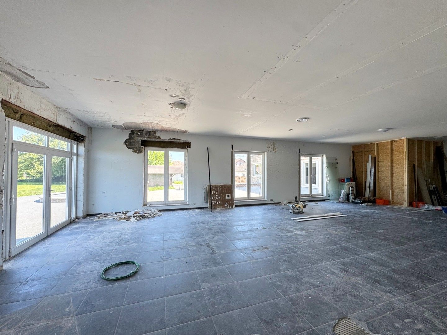 Unieke en ruime villa met 9 slaapkamers, lift, zonnepanelen en 10 parkeerplaatsen op riant perceel van 2.313 m² foto 42