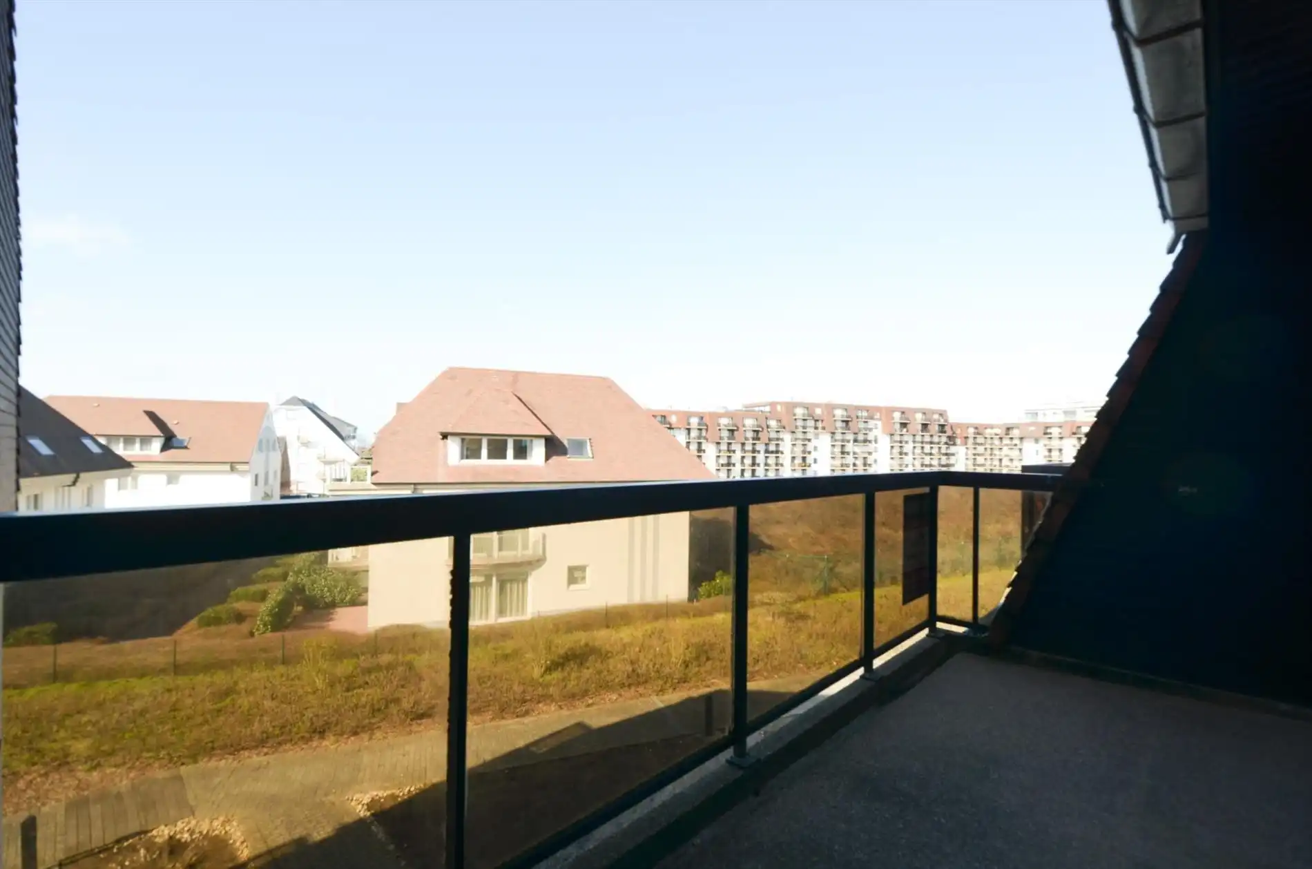 Rustig gelegen appartement met duinenzicht en nabij de zee foto 14