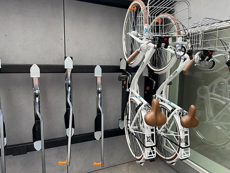 Gerenoveerd kantoorgebouw in Brugge: een nieuwe werkplekervaring! foto 2