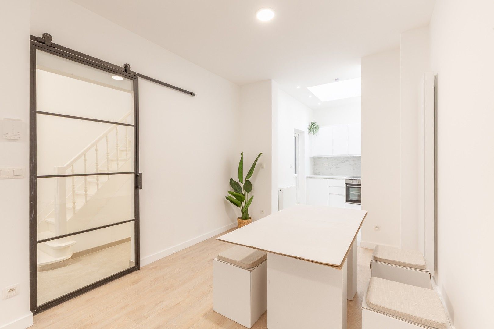 Totaal gerenoveerde woning foto 4