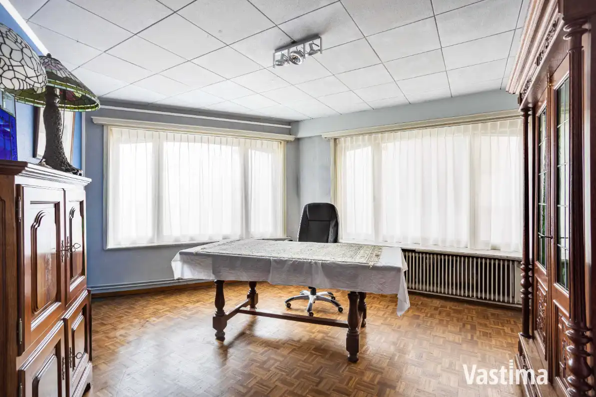 Instapklare dokterswoning met garage en 5 slaapkamers foto 4