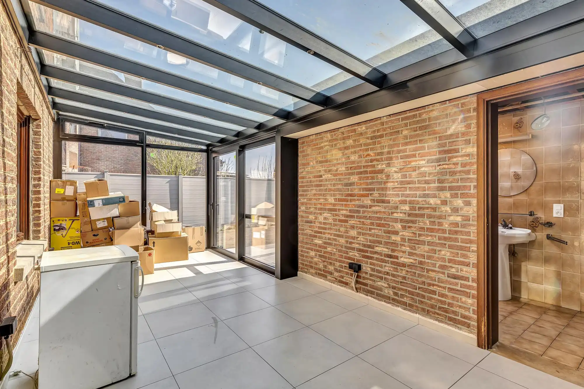 Robuuste woning op ruim perceel foto 6