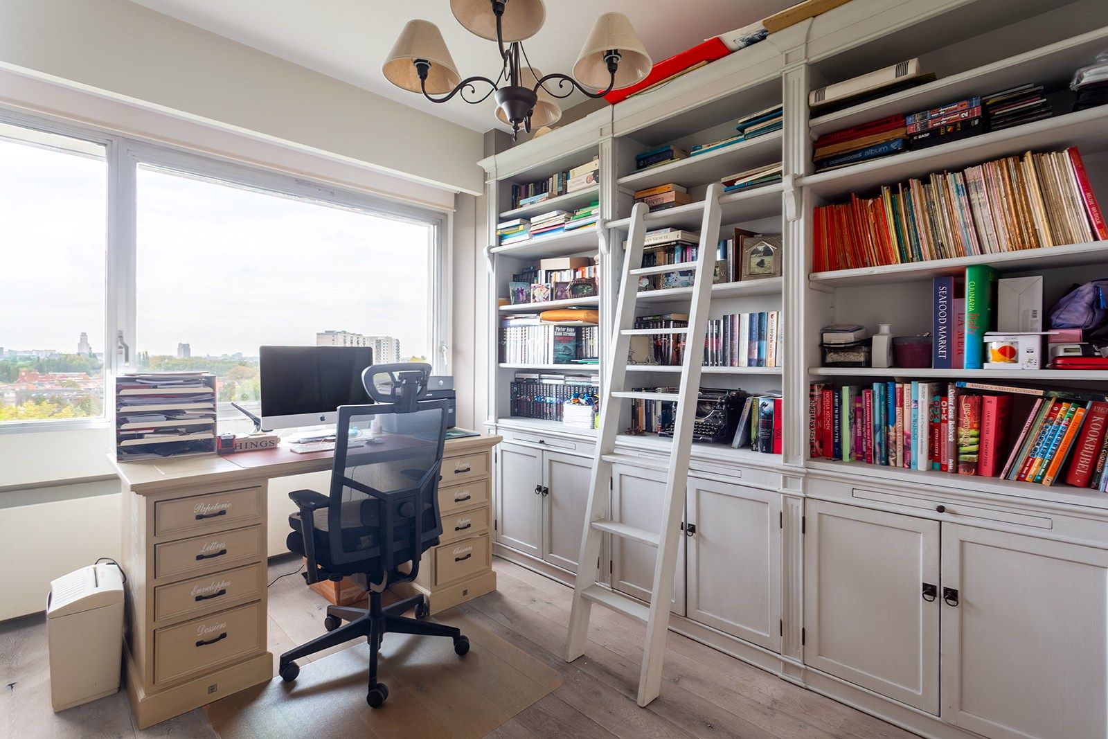 Instapklaar hoekappartement (150 m²) met veel lichtinval op de zevende verdieping foto 18