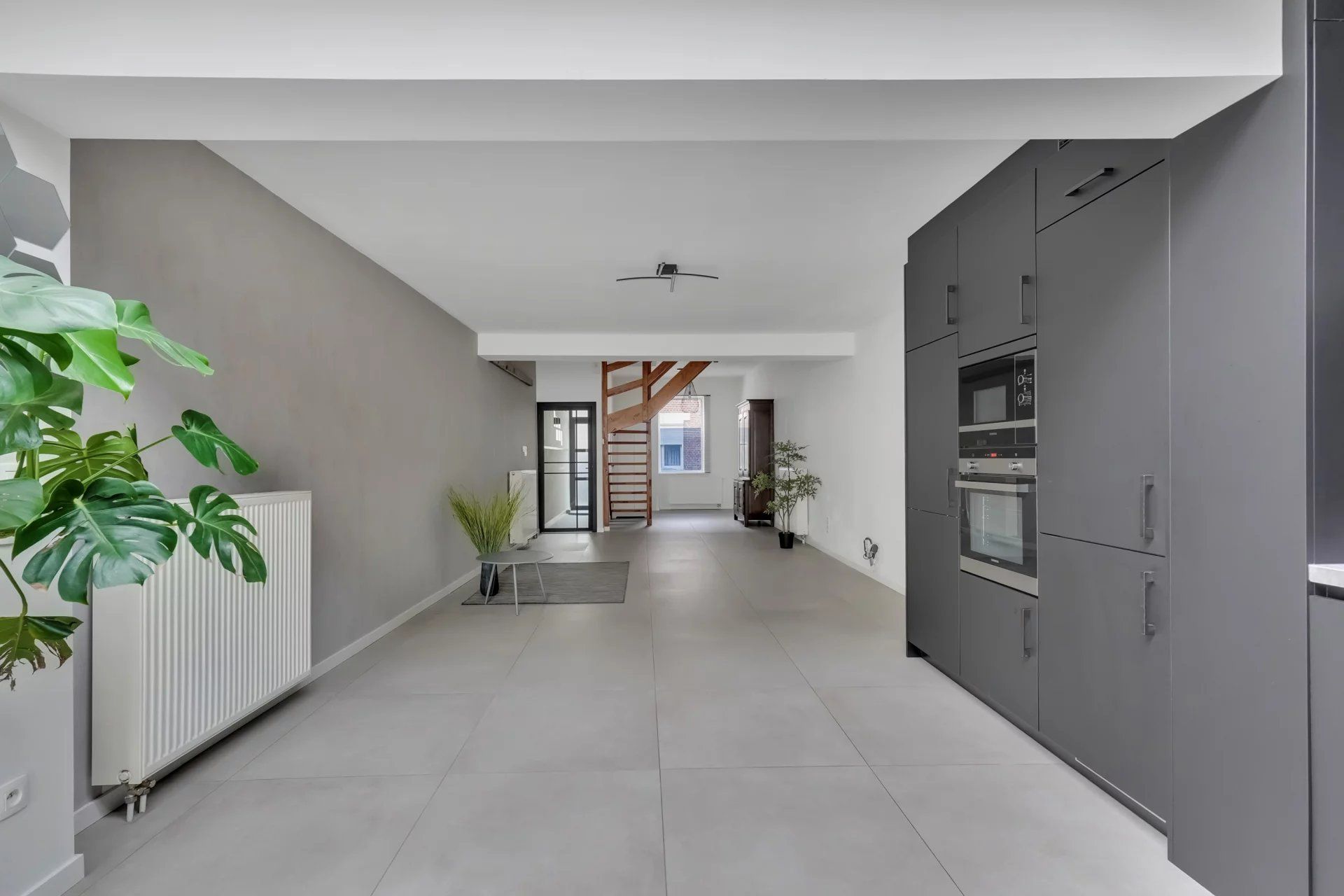 Gerenoveerde rijwoning nabij centrum foto 7