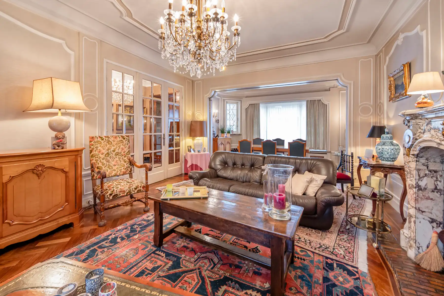 Imposante herenwoning + commerciële ruimte hartje Overmere foto 4