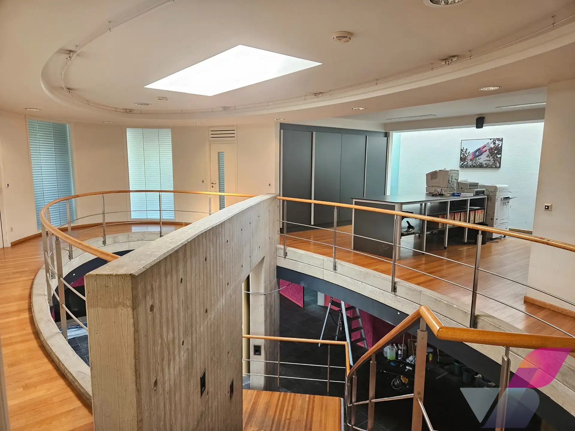 SEMI-INDUSTRIEEL GEBOUW OP ZICHTLOCATIE foto 8