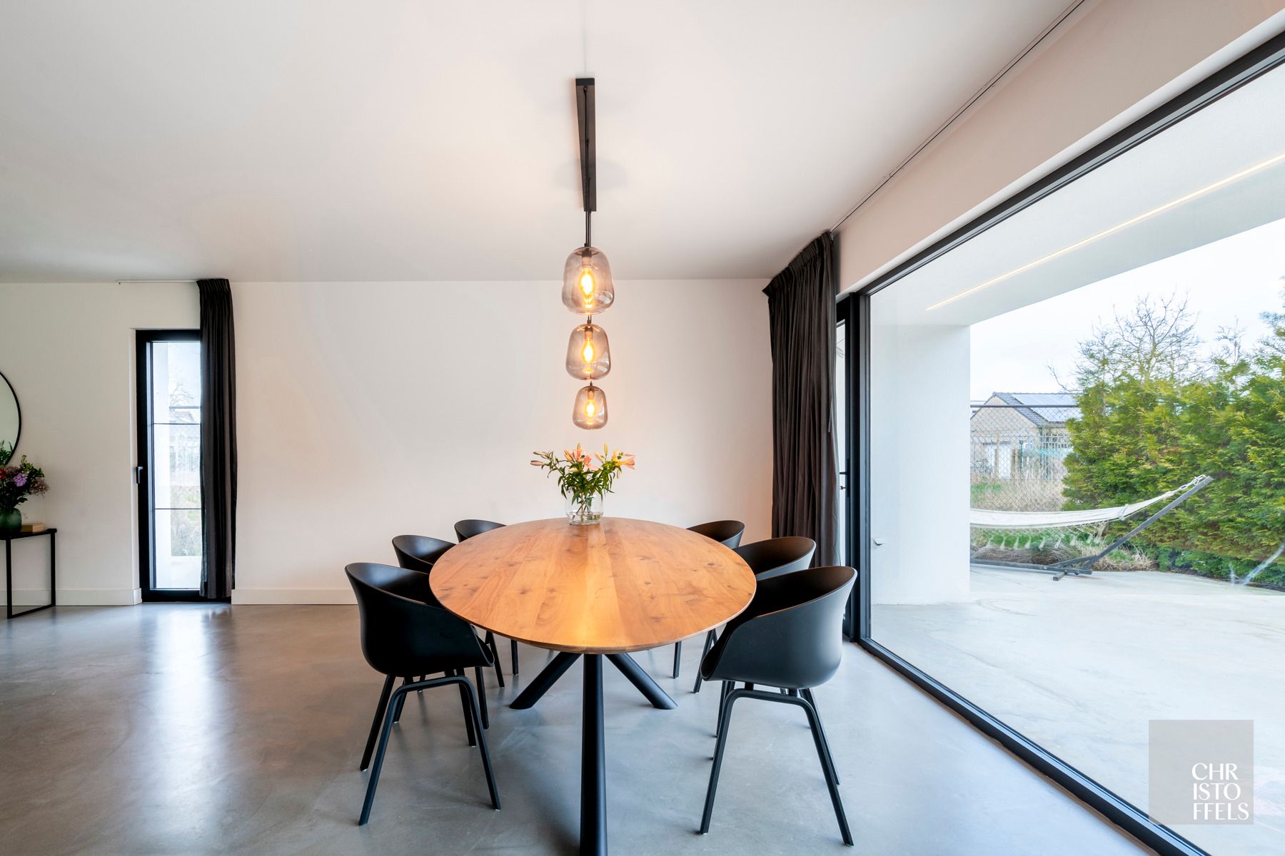 Residentieel gelegen eigentijdse en energiezuinige villa. foto 5