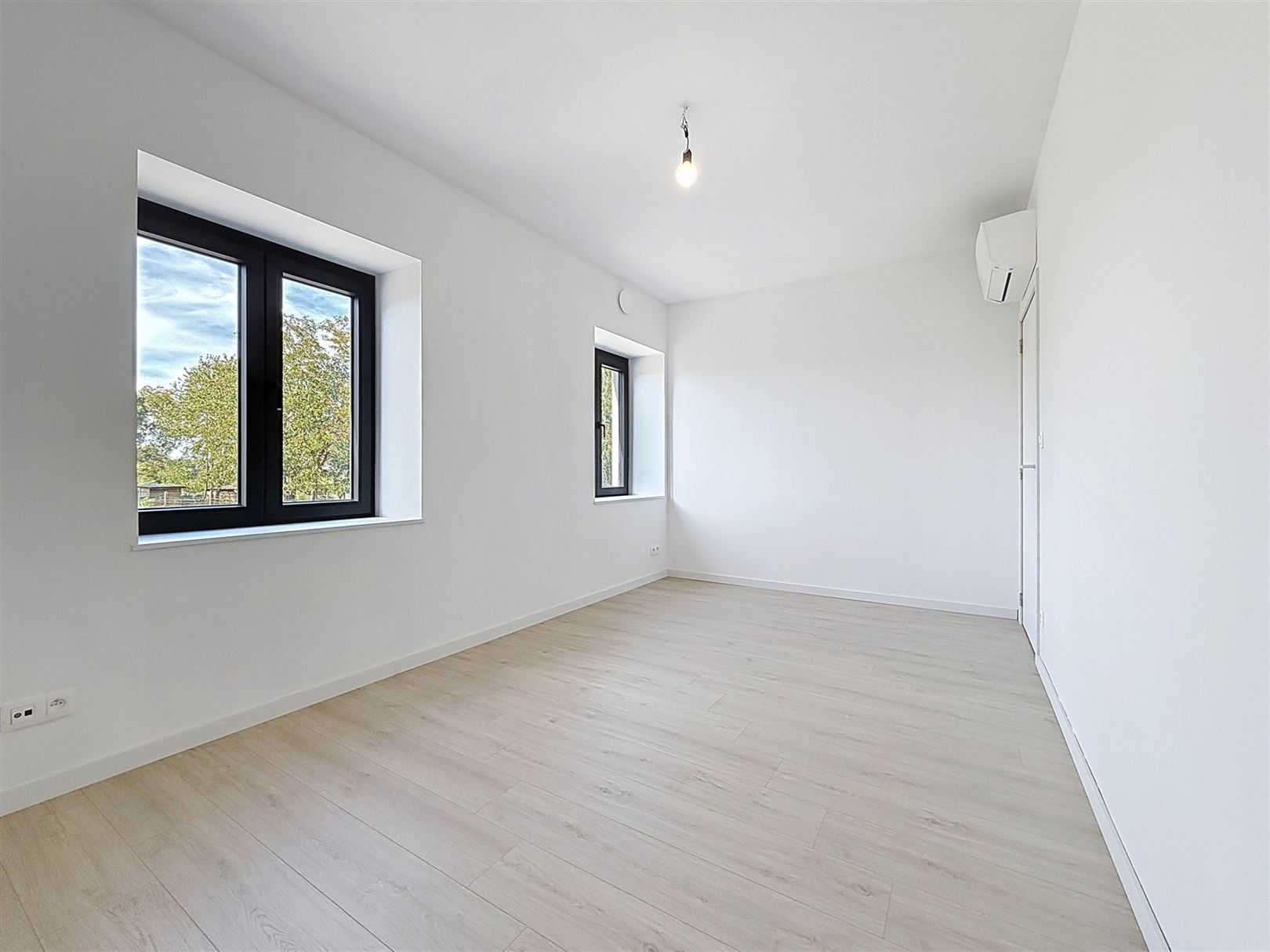 Energiezuinige, volledig gerenoveerde hoeve met bijgebouwen, 7a 83ca foto 59