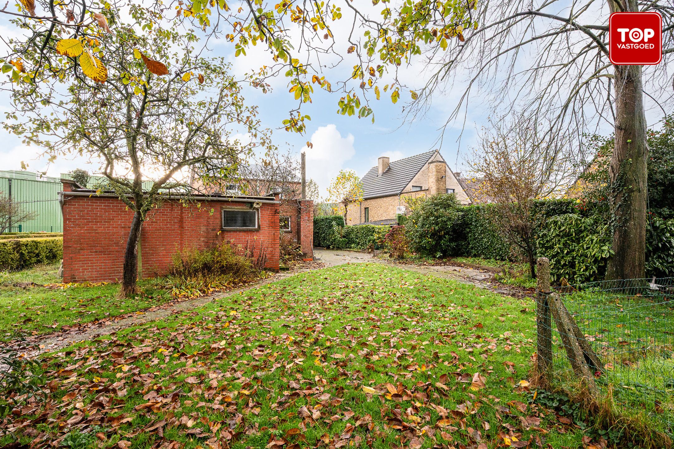 Renovatieproject met zeer veel potentieel foto 23