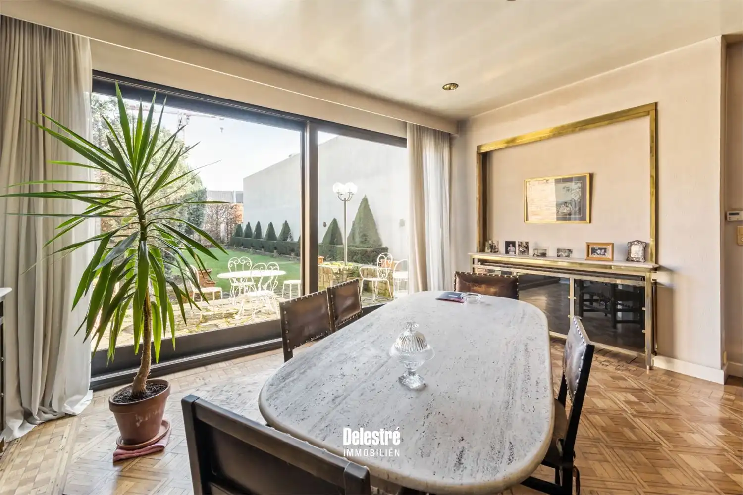 UNIEKE WONING NABIJ STADSPARK MET RUIME TUIN, GARAGE & GROOT POTENTIEEL foto 17