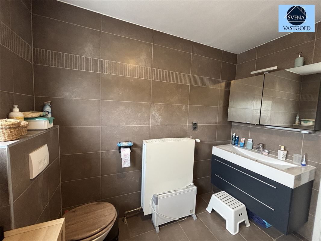 RUIME WONING MET LOODS foto 14
